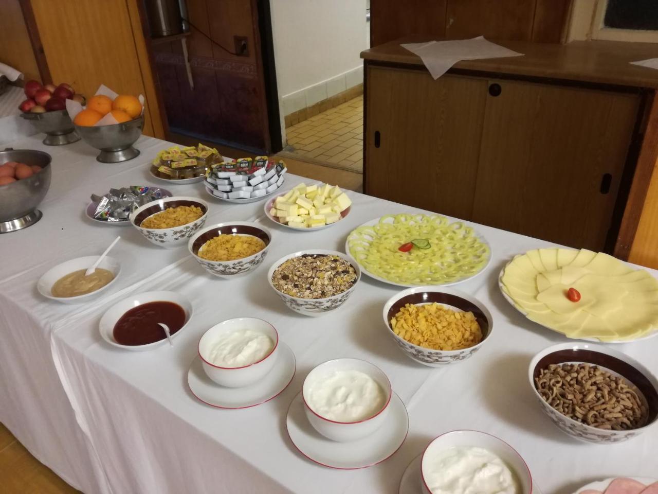 Hotel Hlaska Zlenice Luaran gambar